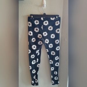 Forever 21 daisy print leggings